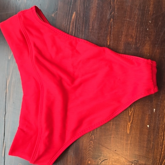 Cupshe Bold Red Bikini Bottom - Picture 4 of 4